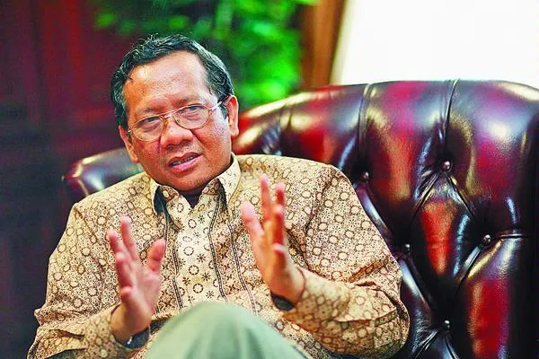 USUL, HAKIM DILARANG POLIGAMI
